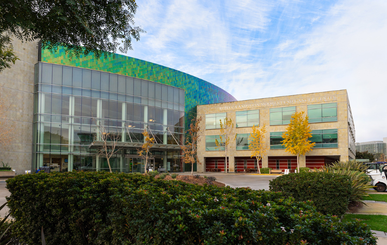 Moores Cancer Center exterior